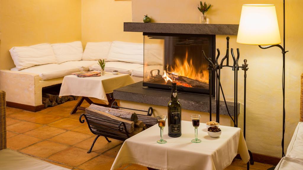 Atrio Hotel Estreito Da Calheta Eksteriør billede